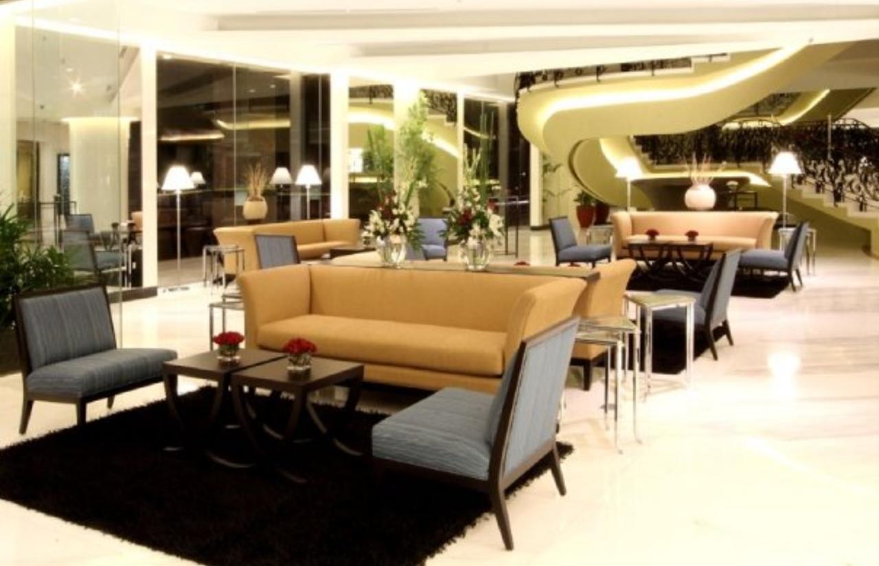 The Bellevue Manila Muntinlupa City Exterior foto