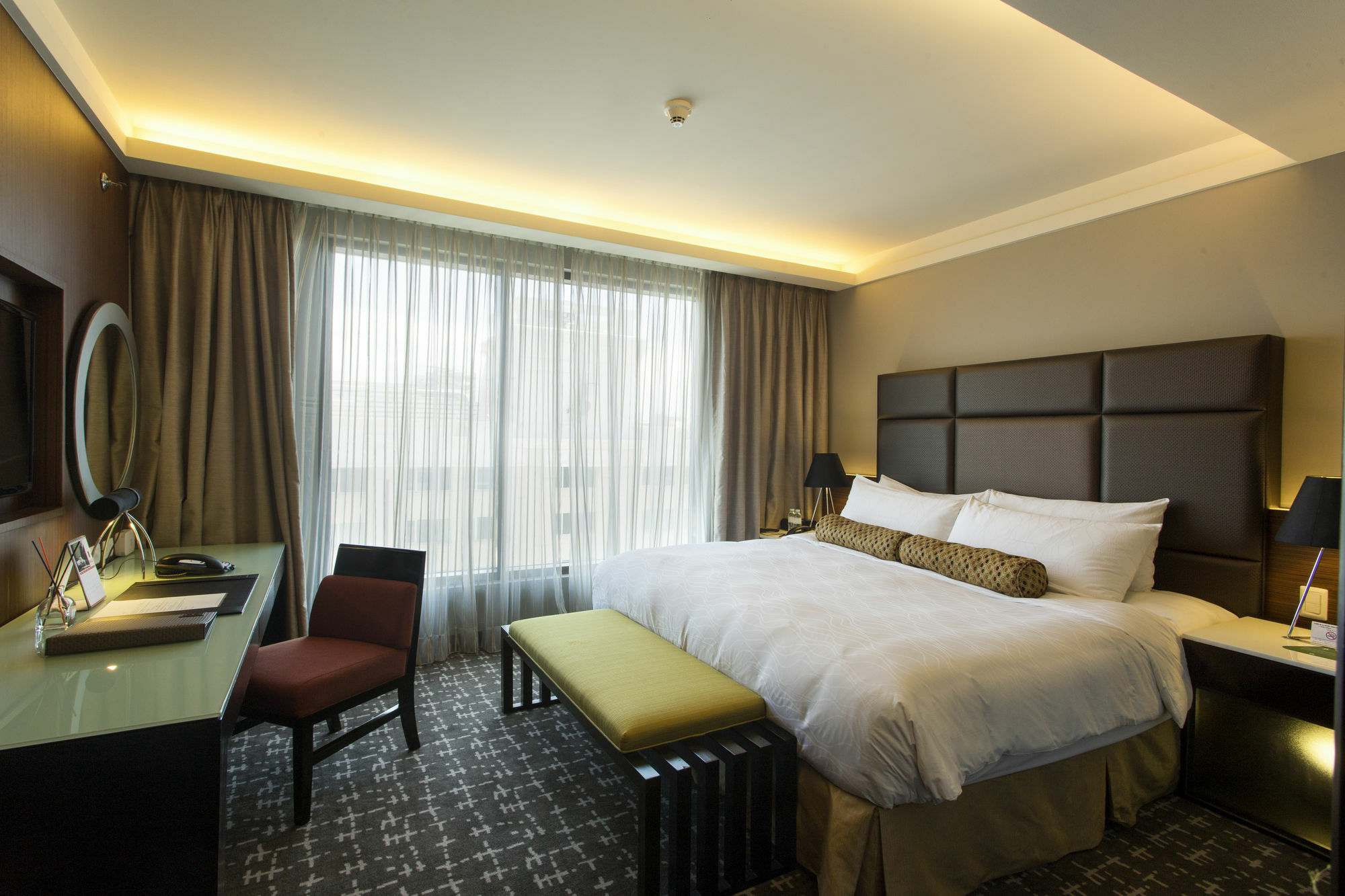 The Bellevue Manila Muntinlupa City Exterior foto